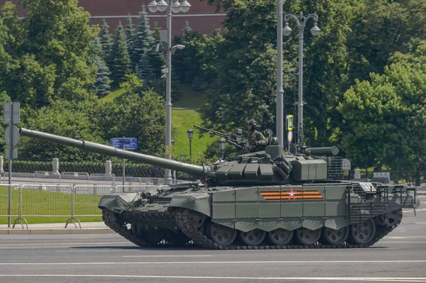 Moskva Ryssland 2020 Segerparad Röda Torget Moskva Stridsfordon Passerar Runt — Stockfoto