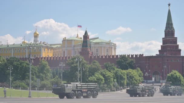 Moskwa Federacja Rosyjska 2020 Parada Zwycięstwa Placu Czerwonym Moskwie Pojazdy — Wideo stockowe
