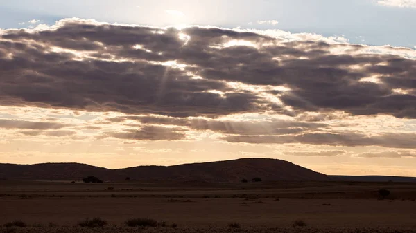 一日の最後のライトで撮影した美しいナミビアの風景 — ストック写真