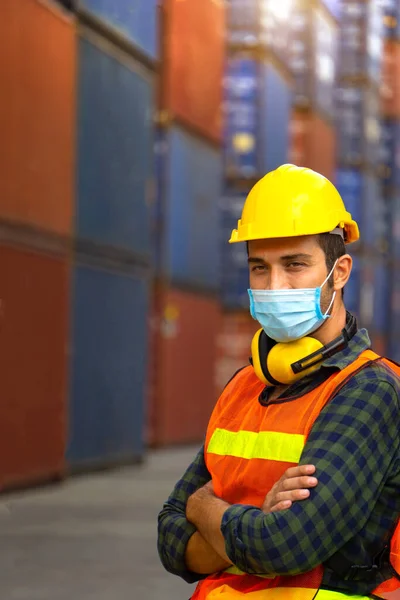 Lavoratori Sesso Maschile Nel Settore Dei Trasporti Hanno Maschere Igieniche — Foto Stock