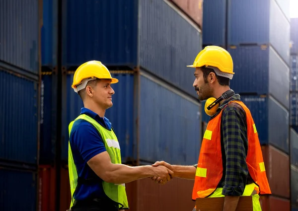 Two Industrial Workers Engineers Join Hands Together Better Work Logistics — Stock Photo, Image