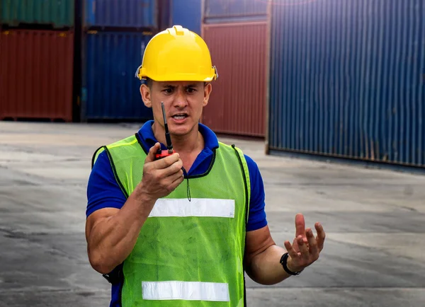 Industrial Worker Controlling Container Loading Walkie Talkie Import Export Business — Stock Photo, Image
