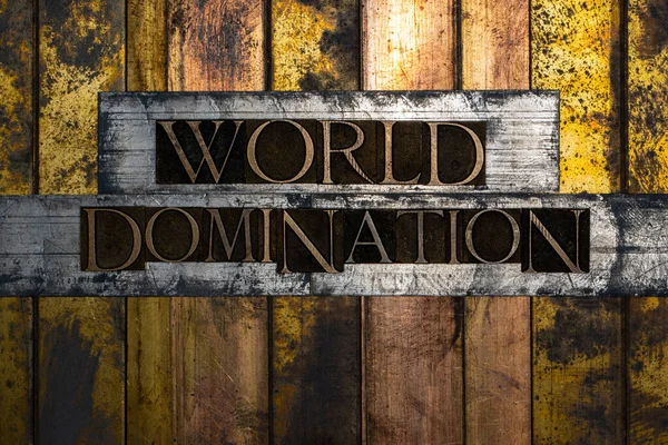 Foto Letras Datilografadas Autênticas Reais Formando World Domination Texto Sobre — Fotografia de Stock