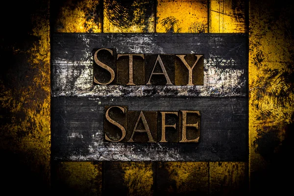 Photo Real Authentic Typeset Letters Forming Stay Home Stay Safe — Stock Photo, Image