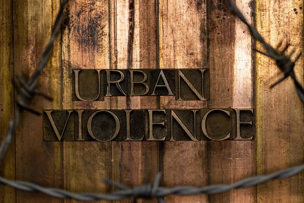 Městské Násilí Text Tvořený Skutečné Autentické Písmena Písaře Vinobraní Texturované — Stock fotografie