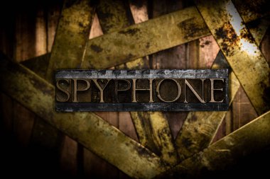 Antika desenli bakır ve altın arkaplan üzerine casus telefon mesajı