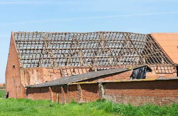 Sint Gillis Waas Belgien April 2020 Holzdachkonstruktion Einer Alten Scheune — Stockfoto