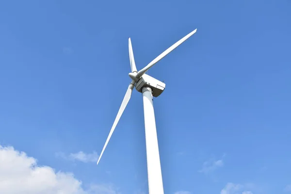Turbina Eólica Cerca Con Hermoso Cielo — Foto de Stock