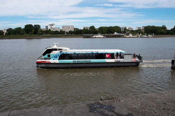 Anvers Belgique Juillet 2020 Waterbus Avec Des Personnes Bord Sur — Photo