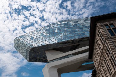 Antwerp, Belçika, 19 Temmuz 2020, Antwerp limanındaki liman evinin detaylı fotoğrafı.