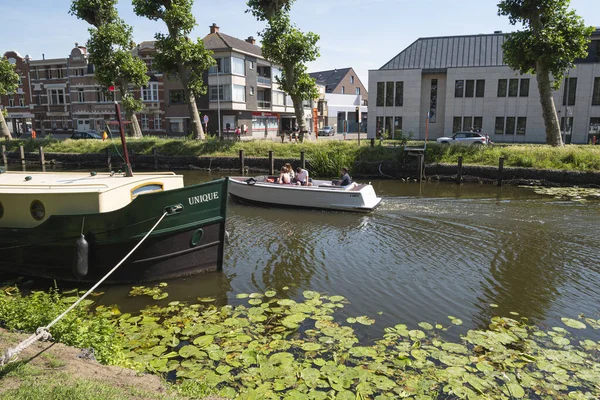 Lokeren België Juli 2020 Mensen Varen Een Motorboot Het Water — Stockfoto