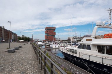 Antwerp, Belçika, 19 Temmuz 2020 nehirdeki müze, yat limanı ve tekneli MAS 'i de aradı.