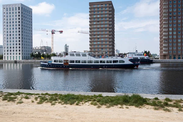 Amberes Bélgica Julio 2020 Buque Navegación Interior Flandría Navega Muelle — Foto de Stock