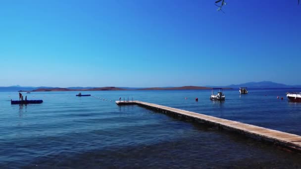 Синє Спокійне Море Маленькими Хвилями Вранці Середземне Море Літо — стокове відео