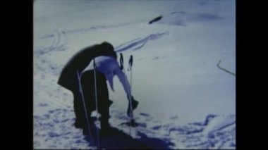 1972 Kayseri Türkiye Erciyes Dağı 2 'de kayak yapıyor