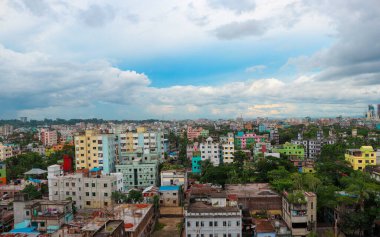 Yukarıdan manzaralı bir şehir. Chittagong 'da. Bangladeş Seçici Konuya Odaklanma. Önplana seçici odaklanma. Arkaplan bulanıklığı