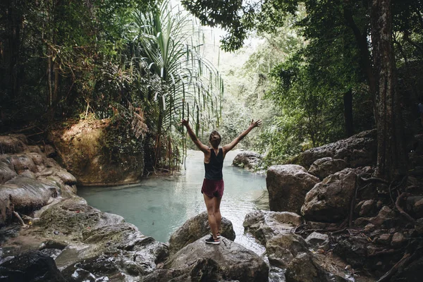 White Woman Enjoying Nature — Stock Photo, Image