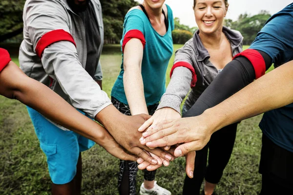 Equipo Diverso Apilando Sus Manos — Foto de Stock