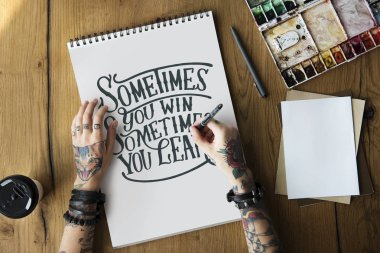 Bir kadın bir motivasyon teklif yazma