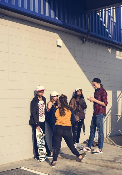 Grupo Amigos Adolescentes Livre Estilo Vida — Fotografia de Stock