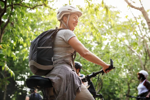 Happy Woman Her Bicycle — Stock Photo, Image