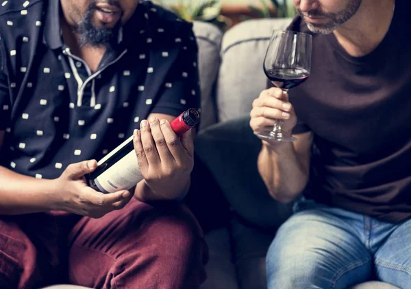 친구와 와인을 — 스톡 사진
