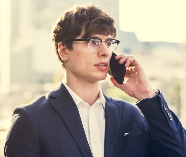 Empresário Comunicar Telefone — Fotografia de Stock