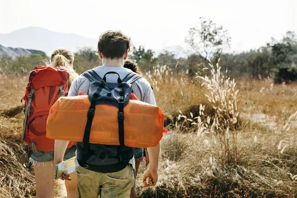 Backpackers Äventyrsresan — Stockfoto