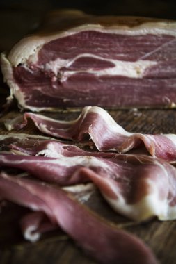 Kuru tedavi jambon kadar kapatın