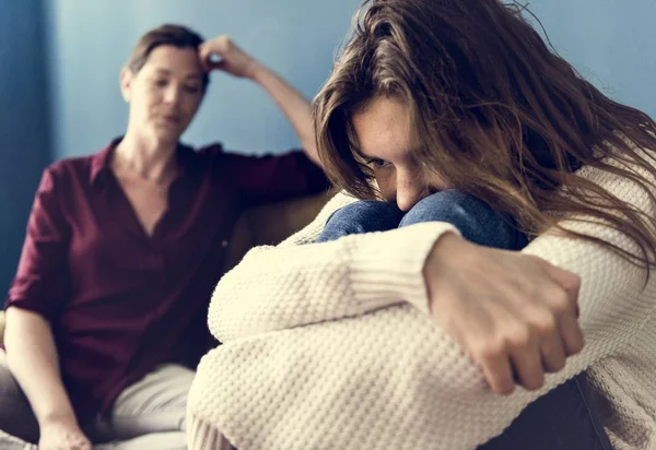 Madre Hija Adolescente Discutiendo — Foto de Stock