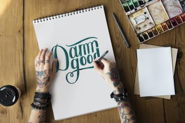 Bir kadın bir motivasyon teklif yazma