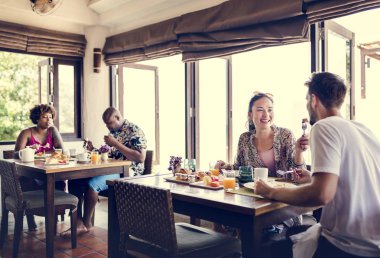 Çift bir otel kahvaltı