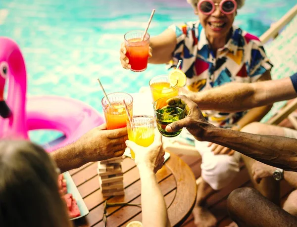 Seniors Celebrating Colorful Cocktails — Stock Photo, Image