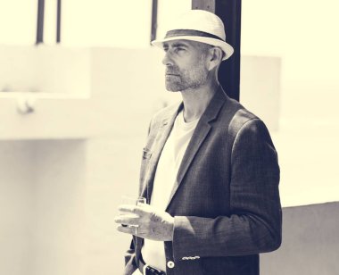 Şık olgun adam bir tatil