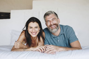 Çift balayında yatakta harcama