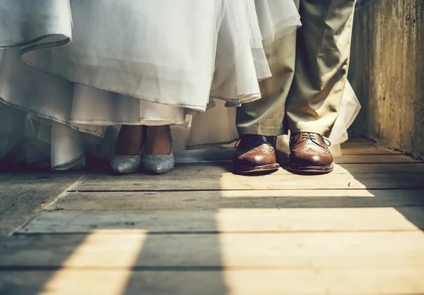 Schuhe Von Braut Und Bräutigam — Stockfoto