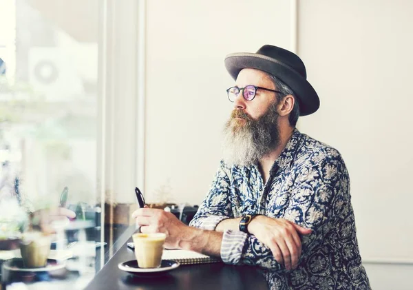 Een Auteur Voor Het Maken Van Aantekeningen Een Koffieshop — Stockfoto