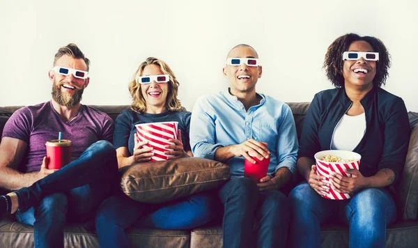 Friends Ready Movie Night — Stock Photo, Image