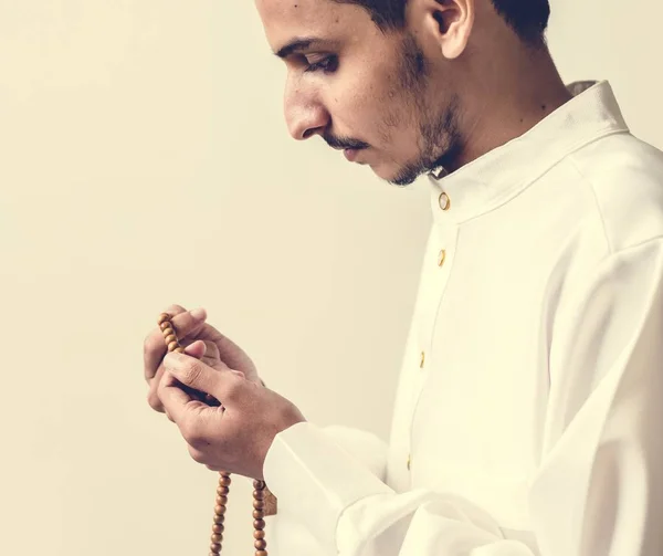 Muslim Pria Dengan Tasbih — Stok Foto