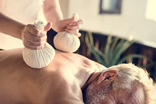 Masajista Terapeuta Spa —  Fotos de Stock