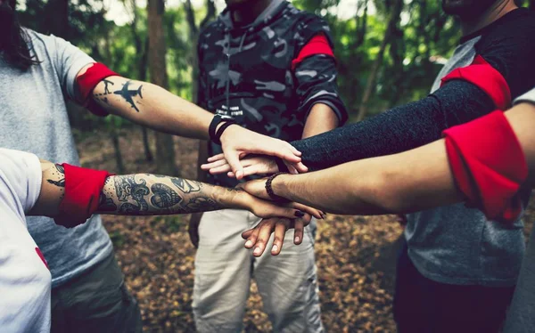 Açık ekip oluşturma etkinliği colleauges grupları için