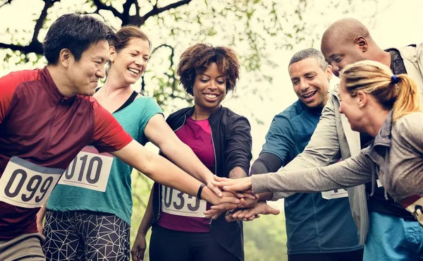 Equipo Personas Diversas Listo Para Una Carrera —  Fotos de Stock