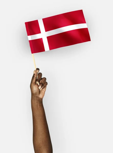 Person Viftande Flagga Danmark — Stockfoto