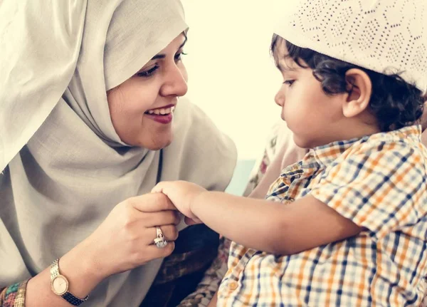 Muslim Ibu Dan Anaknya — Stok Foto