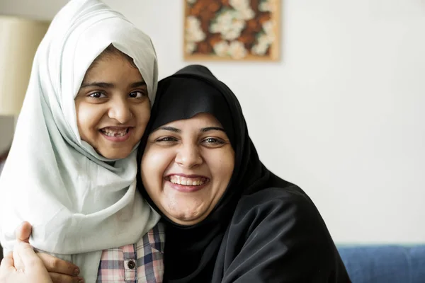 Sweet Muslim Ibu Dan Putri — Stok Foto