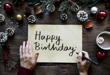 Doğum günü kartı Noel arka planda