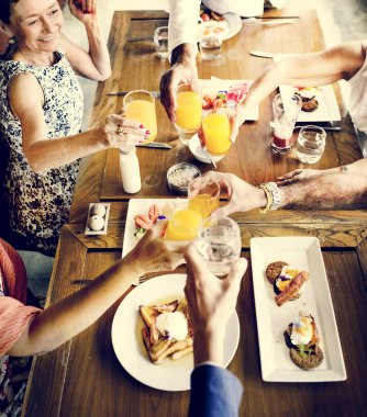 Üst düzey insanlar yemek kahvaltı