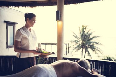 Bir Spa'da masaj masaj terapisti