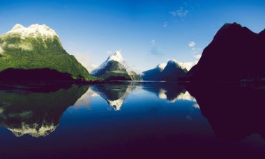 Milford Sound, Fiordland, Yeni Zelanda