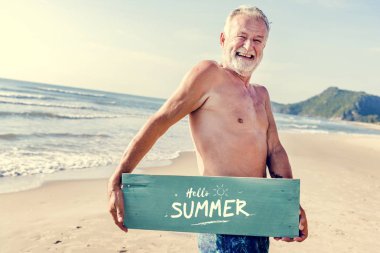 Komuta sizde bir tahta ile Merhaba yaz holding